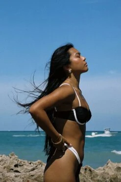 Starlight Underwire Bikini Top -WaveLuxe Store STARLIGHT TOP BLACK3